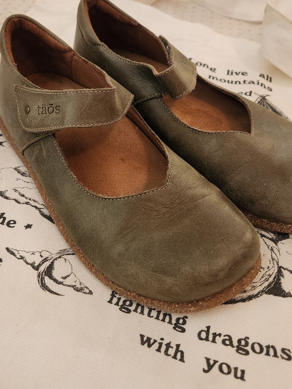 Taos Olive Ultimate Mary Jane Shoes w Velcro Strap Size 38 7-7.5 Made In Spain